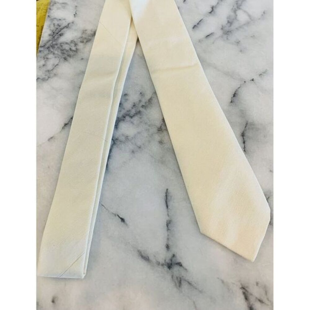 NWOT Boglioli‎ Solid White Woven Narrow Tie Made In Italy 56" Length